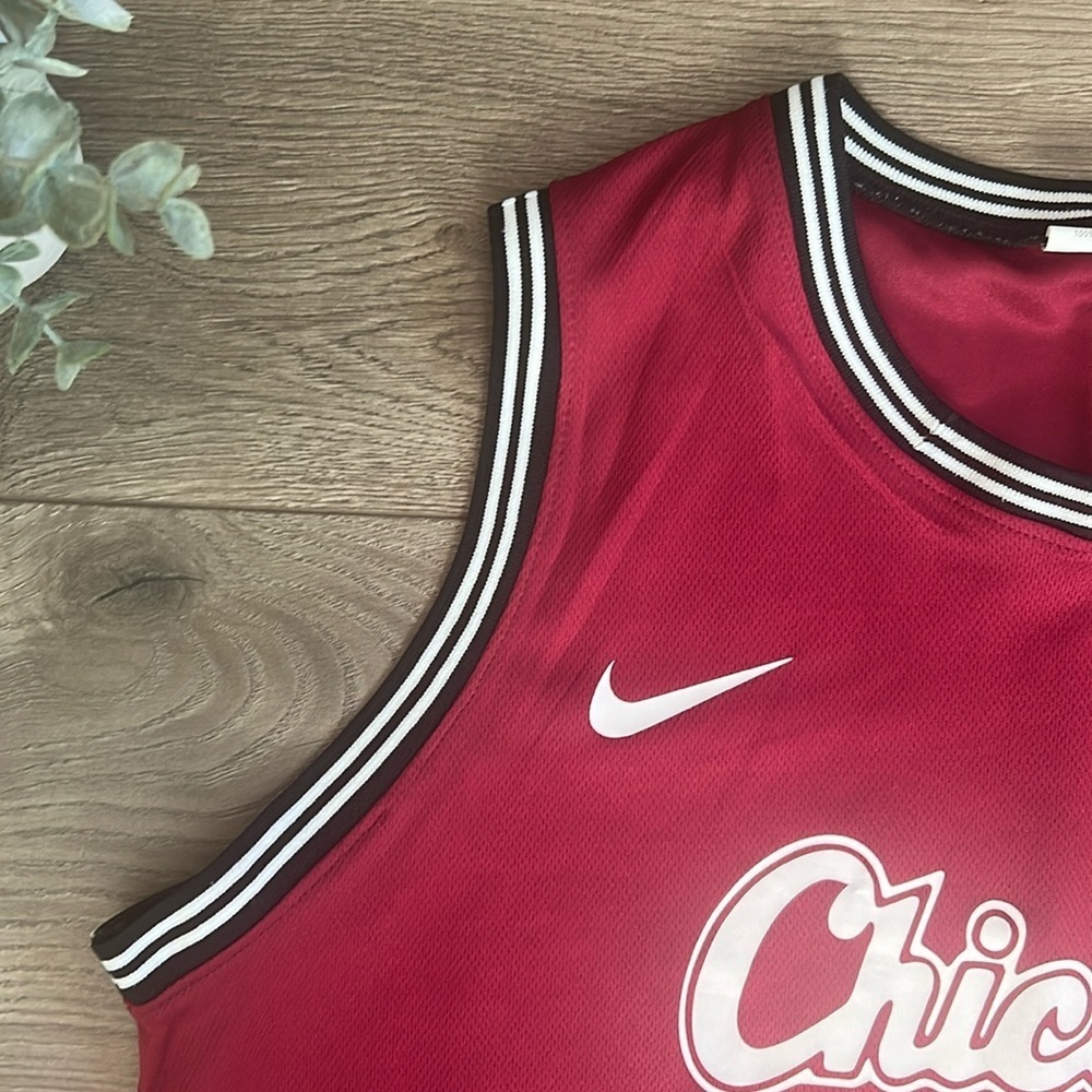 Nike Chicago Basketball Jersey - Picture 5 of 7